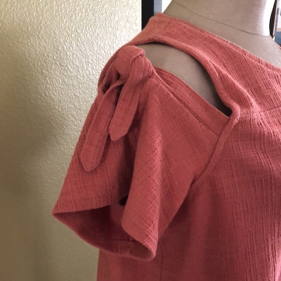 π₯³ HOST PICK!π₯³ Madewell Womenβs Skylark Cold Shoulder Tie Top - Picture 2 of 8